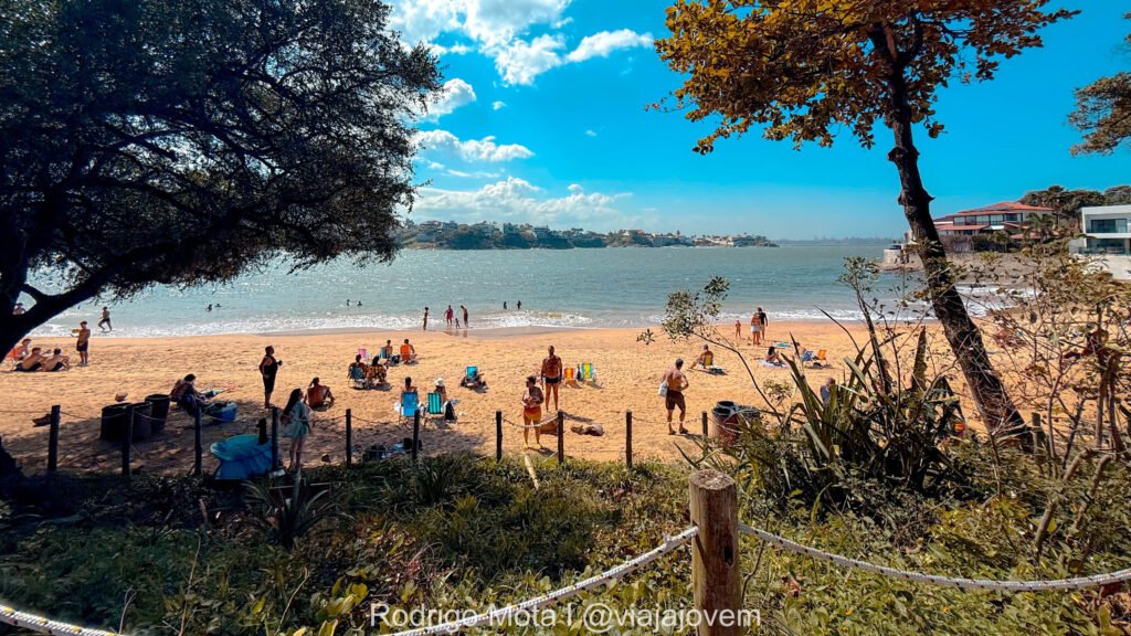 Praia da Esquerda na Ilha do Boi